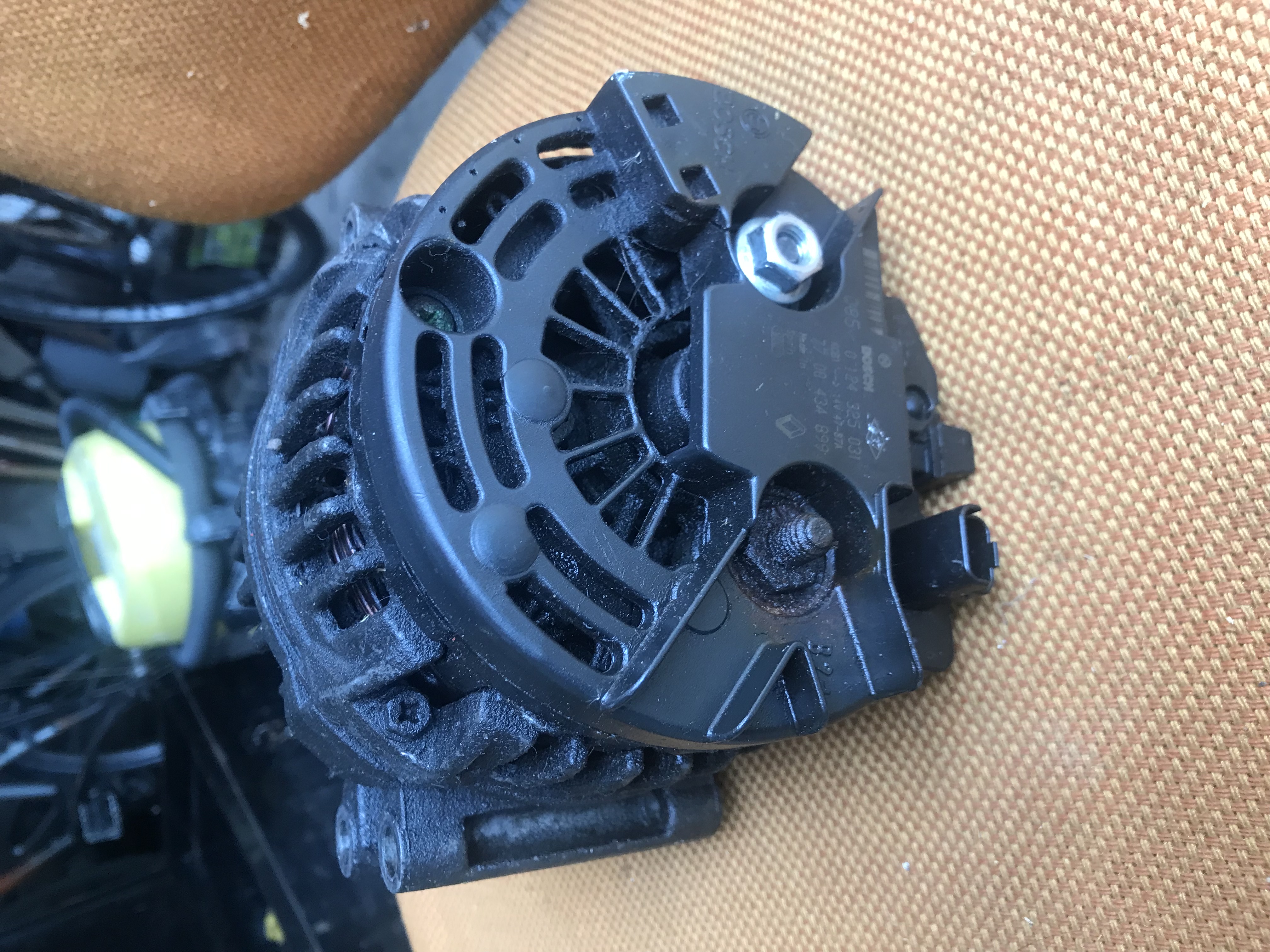 Alternateur Clio 2 a verifier (2)